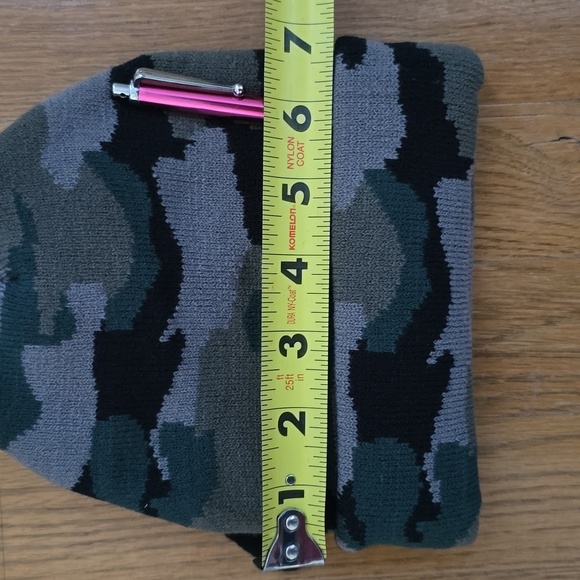 CAPELLI OF NEW YORK BRAND BOYS BLACK & GRAY CAMO WINTER HAT & GLOVES SMALL/MED - Picture 10 of 12